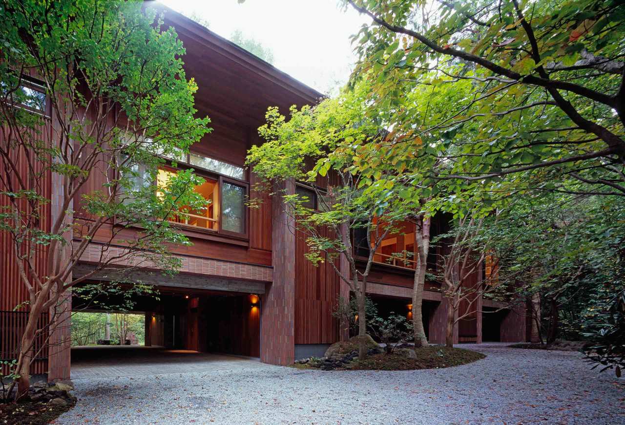 森の中のゲストハウス