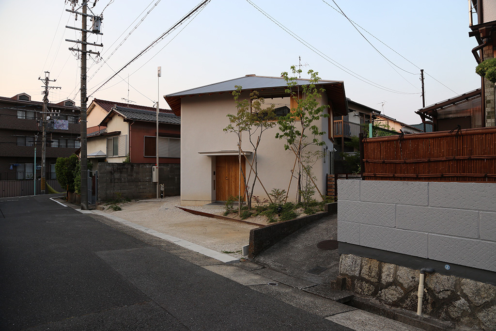 小さな五角形の家