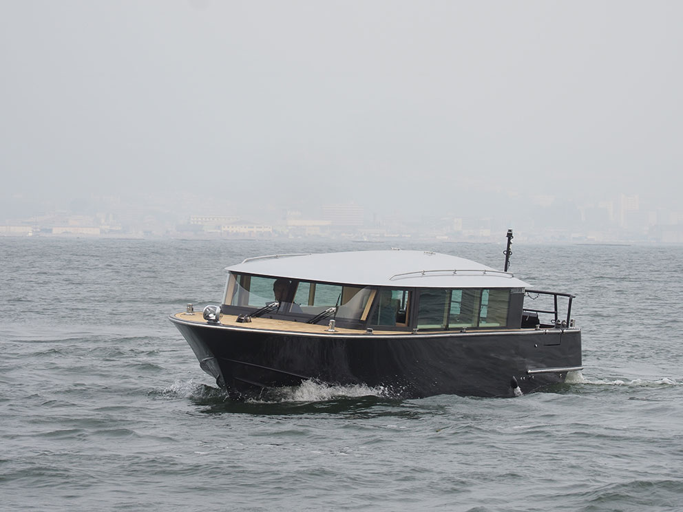 Tender Boat (guntû)